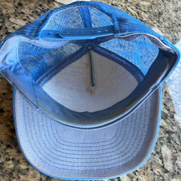 Nice Trucker Style Hat with Snap Back St Thomas Virgin Islands Embroidered Patch - Picture 5 of 5